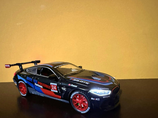Bmw M8 GTE 1:24 diecast scale model car collectible