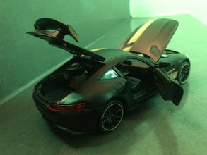 Mercedes-Benz AMG GTR 1:24 diecast scale model car collectible