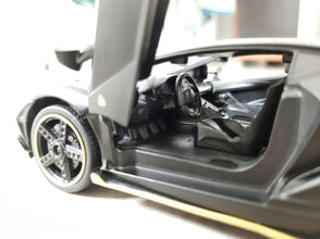 W Motors Lykan HyperSport 1:24 diecast scale model car collectible