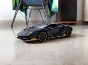 W Motors Lykan HyperSport 1:24 diecast scale model car collectible