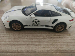 Porsche 911 1:24 diecast scale model car collectible