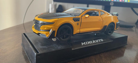 Chevrolet Camaro 1LE 1:24 diecast scale model car collectible