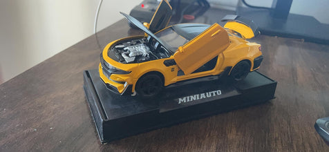 Chevrolet Camaro 1LE 1:24 diecast scale model car collectible