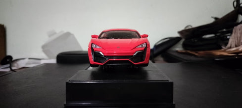 W Motors Lykan HyperSport 1:24 diecast scale model car collectible