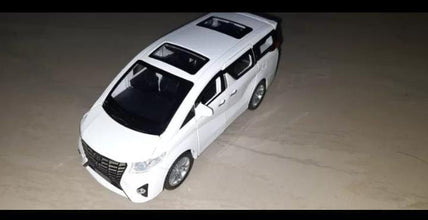 Toyota Vellfire Alphard 1:24 diecast scale model car collectible