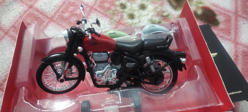 Royal Enfield Classic 350 1:15 licensed diecast bike with Supporting Wheels & 2 Extra Tanks
