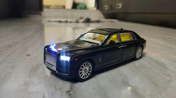 Rolls Royce Phantom VIII 1:18 diecast scale model miniature car - Big Size