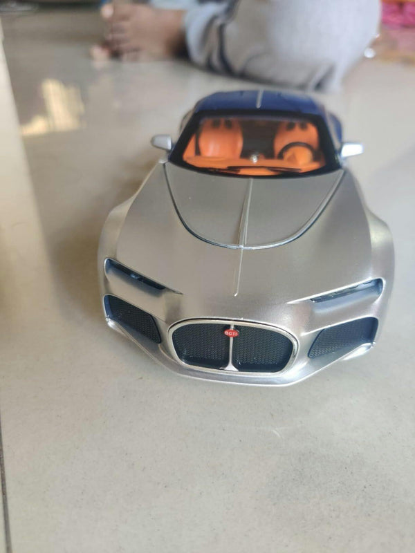 Bugatti Atlantic 1:18 diecast scale model car - Big Size