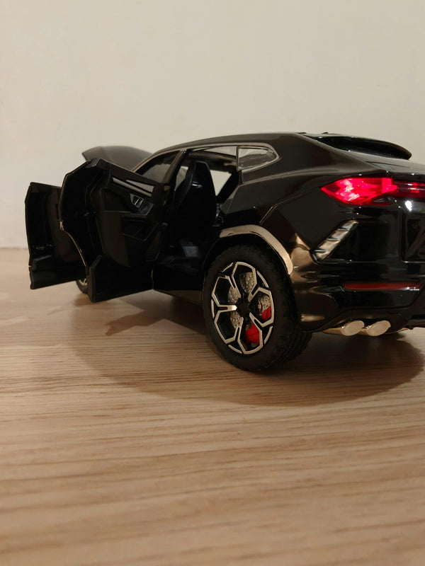 Lamborghini Urus 1:18 diecast Scale Model car - Big Size