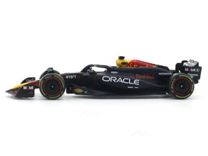 2024 Oracle Red Bull No. 1 Max Verstappen 1:43 Bburago Formula 1 diecast scale model car