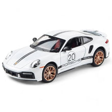 Porsche 911 1:24 diecast scale model car collectible