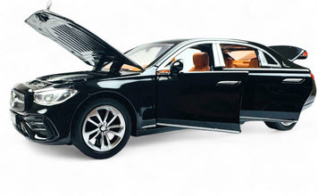 Mercedes-Benz E Class 1:24 diecast scale model car collectible