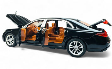 Mercedes-Benz E Class 1:24 diecast scale model car collectible