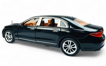 Mercedes-Benz E Class 1:24 diecast scale model car collectible