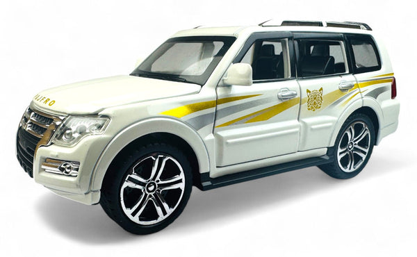 Mitsubishi Pajero 1:24 diecast scale model car collectible