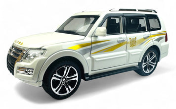 Mitsubishi Pajero 1:24 diecast scale model car collectible