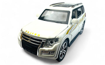 Mitsubishi Pajero 1:24 diecast scale model car collectible