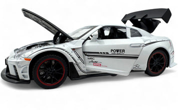Nissan GTR 1:24 diecast scale model car collectible