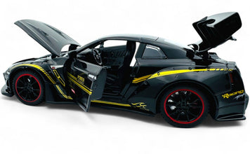 Nissan GTR 1:24 diecast scale model car collectible
