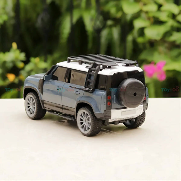 Remote Controlled Resembling Defender Toy Car | 1:16 Scale