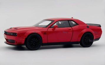 Dodge Challenger SRT Hellcat 1:24 diecast scale model car