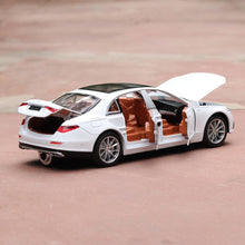 Remote Control Diecast Resembling Maybach Car with Smoke Effect | Openable Doors & Light | 1:22 Scale