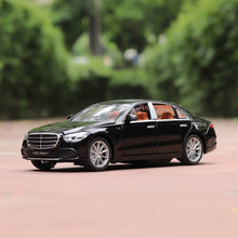 Remote Control Diecast Resembling Maybach Car with Smoke Effect | Openable Doors & Light | 1:22 Scale