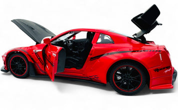 Nissan GTR 1:24 diecast scale model car collectible